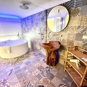 https://cortile-nobile.taorminaitalyhotels.com
