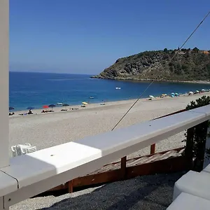https://la-casetta-alla-tonnara.sicilyhotelsitaly.net